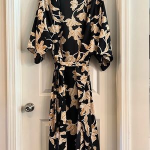 Beautiful lightweight dressing robe